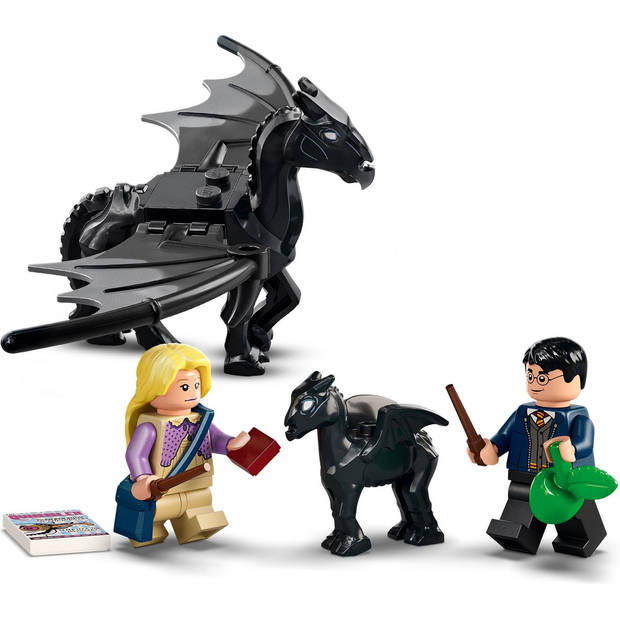 LEGO Harry Potter TM Zweinstein™ Rijtuig en Thestralissen - 76400