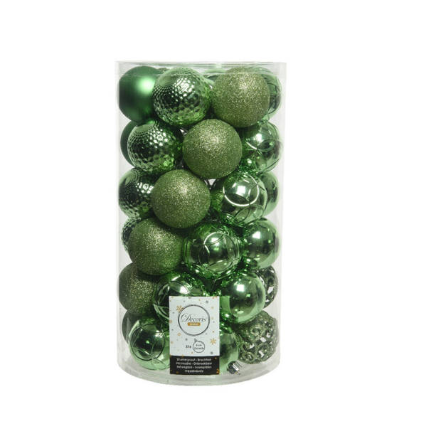 Kunststof kerstballen 74x stuks champagne en groen 6 cm - Kerstbal