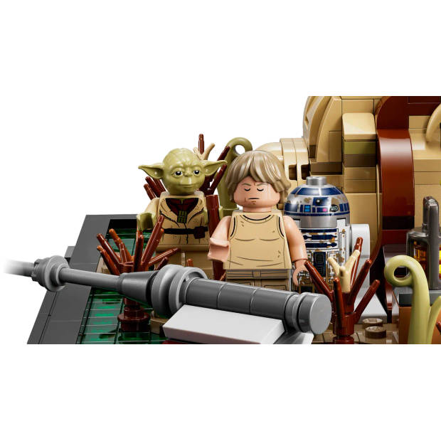 LEGO Star Wars 75330 TM Jedi training op Dagobah diorama