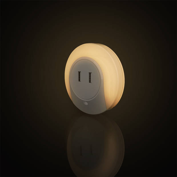 Stekkerlamp - Nachtlamp met Dag en Nacht Sensor Incl. USB Oplaadbaar - Aigi Nuino - 0.4W - Warm Wit 3000K - Rond - Mat