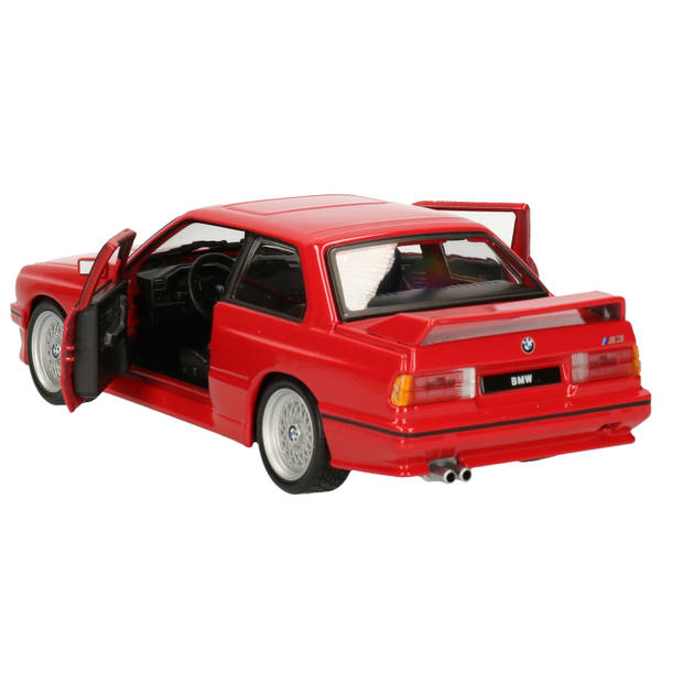 Modelauto/speelgoedauto BMW M3 1988 schaal 1:24/17 x 7 x 5 cm - Speelgoed auto's