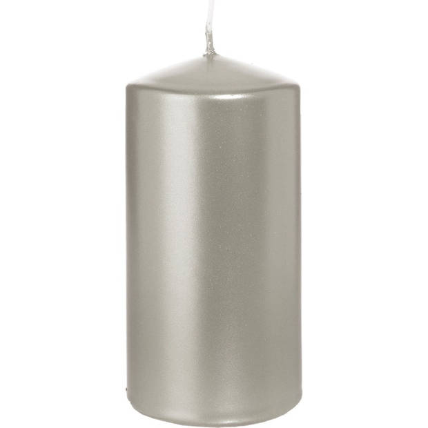 Trend Candles - Stompkaarsen met glazen onderzetters set van 2x stuks - zilver metallic 6 x 12 cm - Stompkaarsen