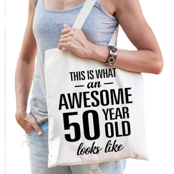 Awesome 50 year / geweldig 50 jaar cadeau tas wit voor dames en heren - Feest Boodschappentassen