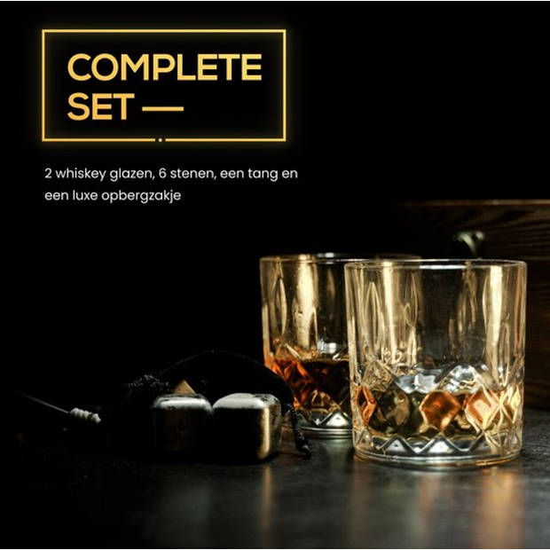 2BEHOME Whiskey set met 2 whiskey glazen en 6 whiskey stones / stenen - Inclusief luxe houten opbergdoos