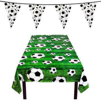 Voetbal versiering feestpakket - tafelkleed 120 x 180 cm - vlaggenlijn 6 m - Feesttafelkleden