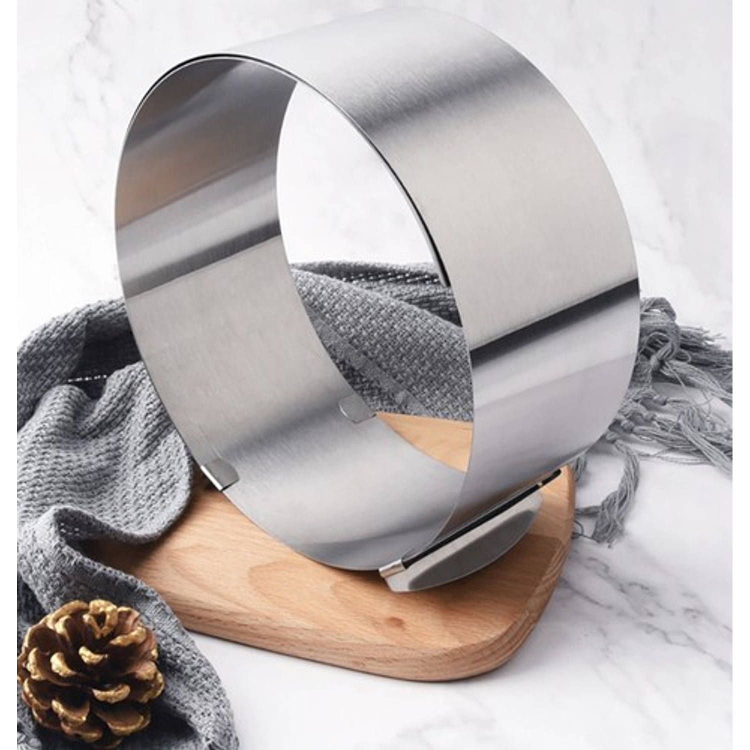 Verstelbare bakvorm/ cakevorm voor zoet en hartig Bak ring - In diameter verstelbaar van 16 tot 30 cm - Zilver | Blokker