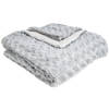 Atmosphera Sprei/deken/plaid - zilvergrijs - polyester - 120 x 160 cm - geknoopt motief - Plaids