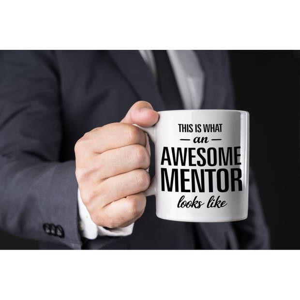 Bellatio Decorations Mok - This is what an awesome mentor looks like tekst cadeau - beker - 300 ml - juffen / meester da