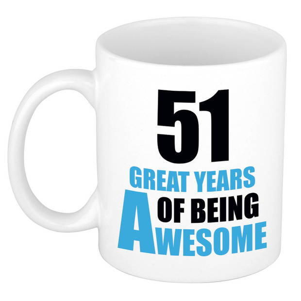 51 great years of being awesome cadeau mok / beker wit en blauw - verjaardagscadeau 51 jaar - feest mokken