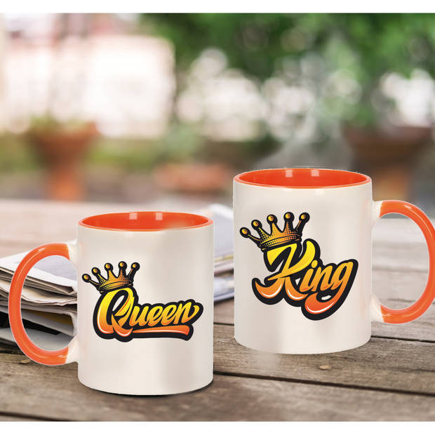 King and queen met kroon mok / beker wit en oranje - cadeau set - huwelijk / jubileum / Koningsdag - feest mokken