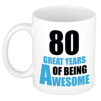 80 great years of being awesome cadeau mok / beker wit en blauw - verjaardagscadeau 80 jaar - feest mokken