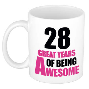 28 great years of being awesome cadeau mok / beker wit en roze - verjaardagscadeau 28 jaar - feest mokken