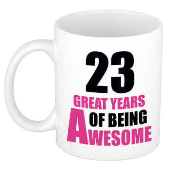 23 great years of being awesome cadeau mok / beker wit en roze - verjaardagscadeau 23 jaar - feest mokken