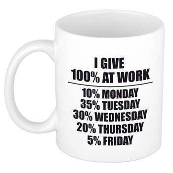 I give 100 percent at work cadeau mok / beker wit en zwart - cadeau personeel / collega - feest mokken