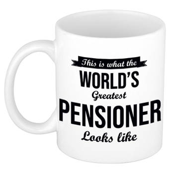 This is how the worlds greatest pensioner looks like witte koffiemok / theebeker afscheidscadeau pensioen / VUT 300 ml -