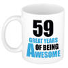 59 great years of being awesome cadeau mok / beker wit en blauw - verjaardagscadeau 59 jaar - feest mokken