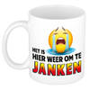 Het is hier weer om te janken kantoorhumor collega mok / beker wit 300 ml - feest mokken