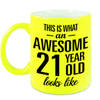 Fluor gele awesome 21 year cadeau mok / verjaardag beker 330 ml - feest mokken