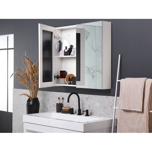 Beliani NAVARRA - Badkamerkast met spiegel-Wit-Multiplex