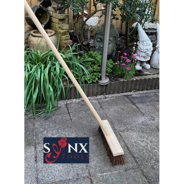 Synx Tools Bezem - Stadsbezem 30 cm - Buitenveger - Veger - Steel 120 cm - Harde natuurvezels - Straatbezem - Bezems