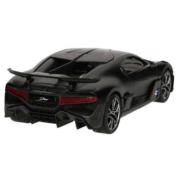 Modelauto/speelgoedauto Bugatti Divo Special Edition schaal 1:24/19 x 8 x 5 cm - Speelgoed auto's