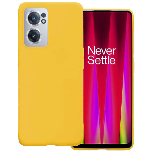 Basey OnePlus Nord CE 2 Hoesje Siliconen Hoes Case Cover -Geel