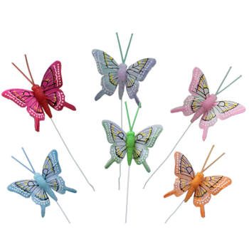 24x stuks decoratie vlinders op draad gekleurd - 5 cm - Hobbydecoratieobject