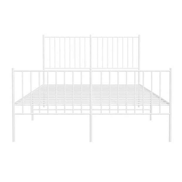 vidaXL Bedframe met hoofd- en voeteneinde metaal wit 140x190 cm