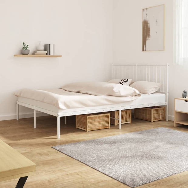 vidaXL Bedframe met hoofdbord metaal wit 135x190 cm