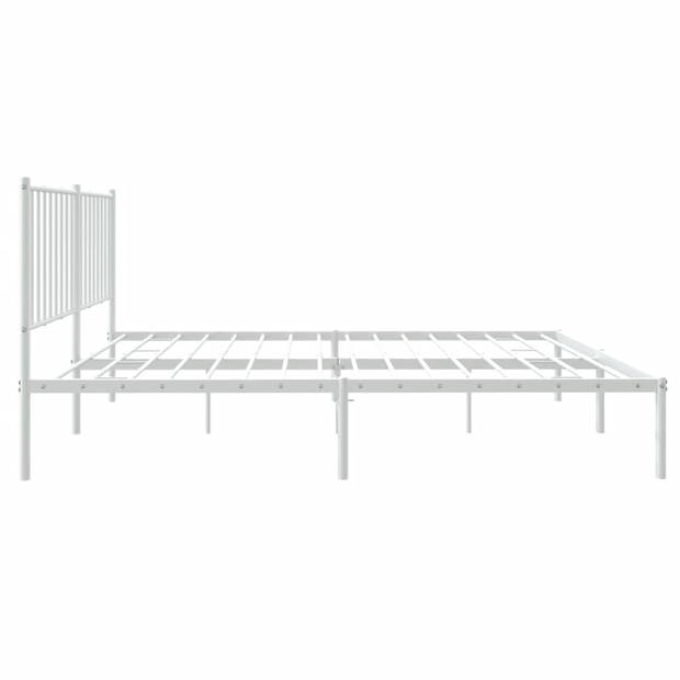 vidaXL Bedframe met hoofdbord metaal wit 135x190 cm