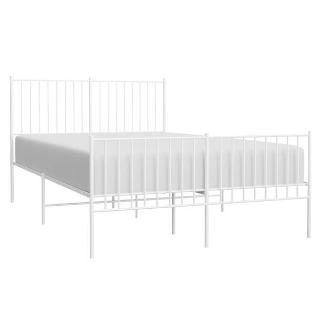 vidaXL Bedframe met hoofd- en voeteneinde metaal wit 140x190 cm