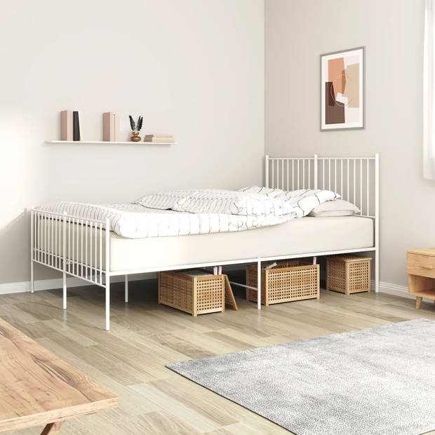 vidaXL Bedframe met hoofd- en voeteneinde metaal wit 140x190 cm