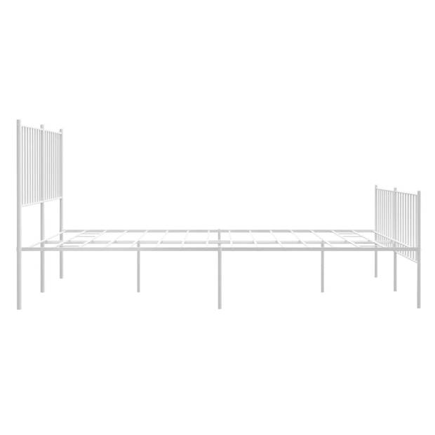 vidaXL Bedframe met hoofd- en voeteneinde metaal wit 140x190 cm