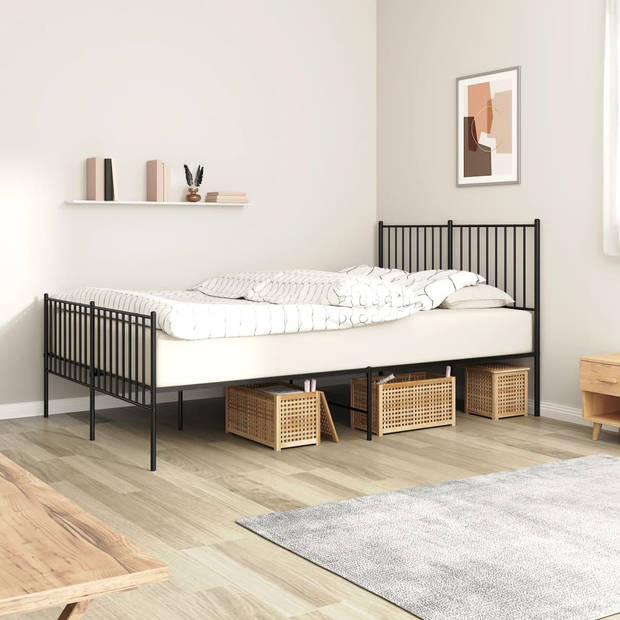 vidaXL Bedframe met hoofd- en voeteneinde metaal zwart 135x190 cm