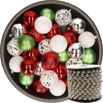 37x stuks kunststof kerstballen 6 cm wit/rood/groen/zilver incl. kralenslinger - Kerstbal