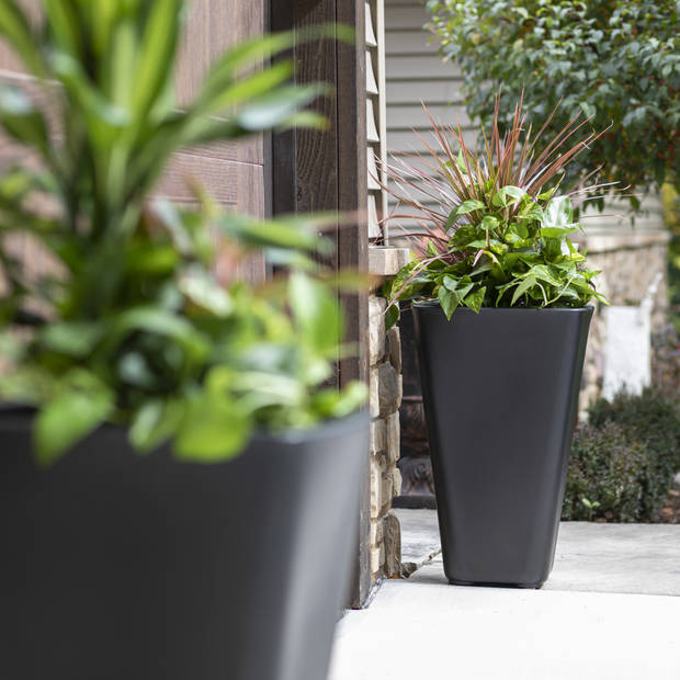 Step2 Bridgeview Bloempot groot Onyx zwart Plantenbak van kunststof voor tuin / balkon / terras