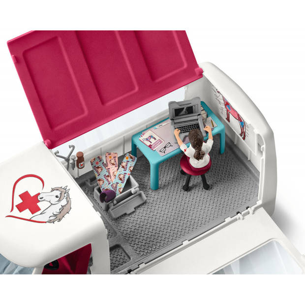 Schleich Horse Club Mobile vet with hannoverian foal - 42439