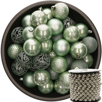37x stuks kunststof kerstballen 6 cm mintgroen inclusief kralenslinger zilver - Kerstbal