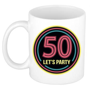 Bellatio Decorations Verjaardag mok / beker - Lets party 50 jaar - neon - 300 ml - feest mokken