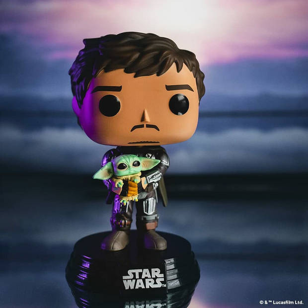 Star Wars: The Mandalorian - Mandalorian with Grogu - Funko Pop #461