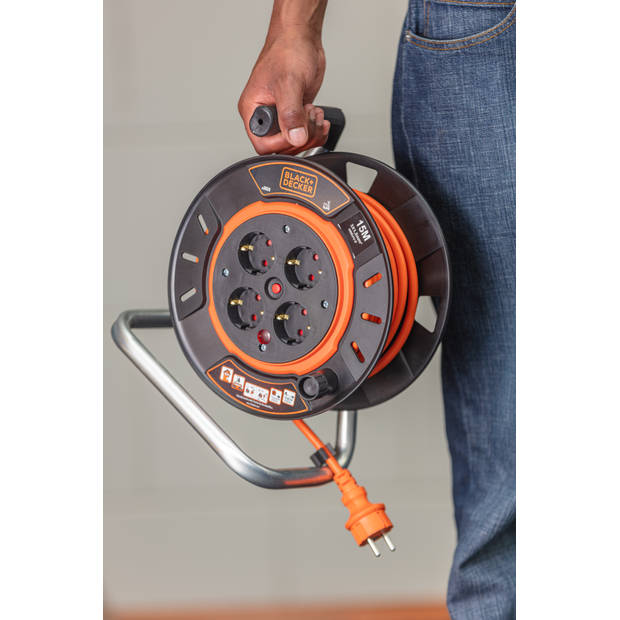 BLACK+DECKER BXECFT2QIQE Kabelhaspel - 15M - IP20 - 4 voudig - 3x1mm