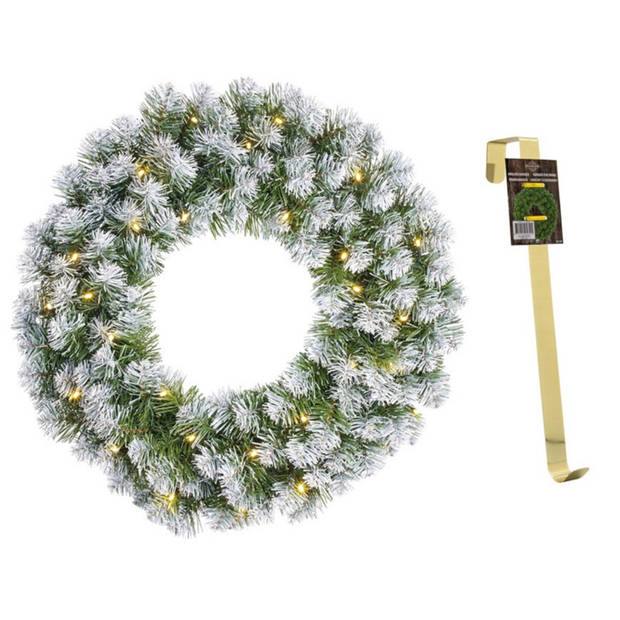 Kerstkrans/deurkrans groen met verlichting 30 lampjes en sneeuw 60 cm en met gouden hanger - Kerstkransen