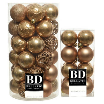 53x stuks kunststof kerstballen camel bruin 4 en 6 cm glans/mat/glitter mix - Kerstbal