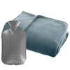 Fleece deken/plaid Blauwgrijs 125 x 150 cm en een warmwater kruik 2 liter - Plaids