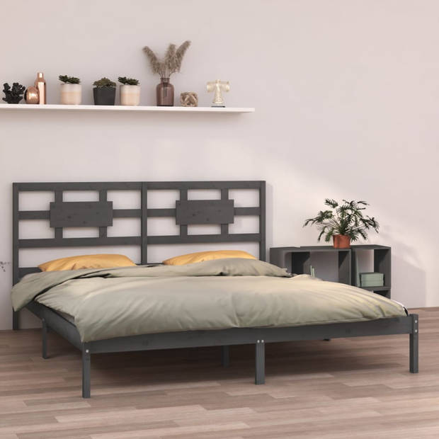 vidaXL Bedframe massief hout grijs 200x200 cm