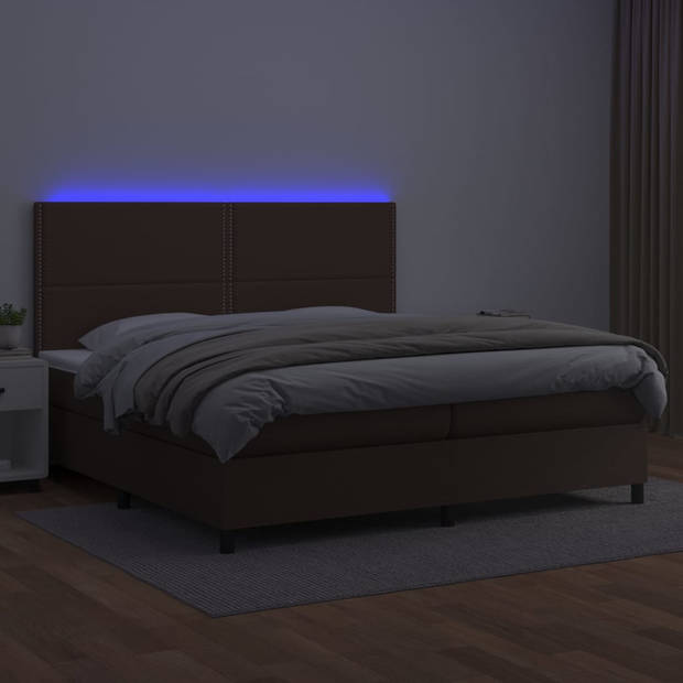 vidaXL Boxspring met matras en LED kunstleer bruin 200x200 cm