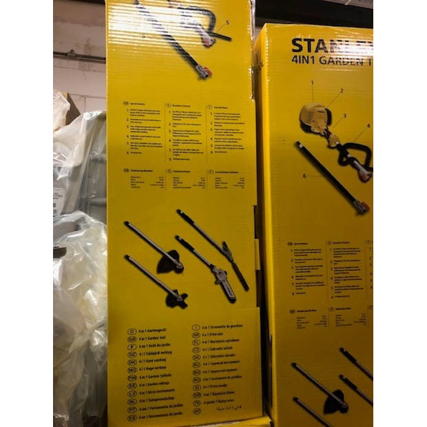 Stanley 4-in-1 Tuingereedschap STR-4IN1A - Grastrimmer, Bosmaaier, Stokheggenschaar en Stokkettingzaag - Zwart/Geel