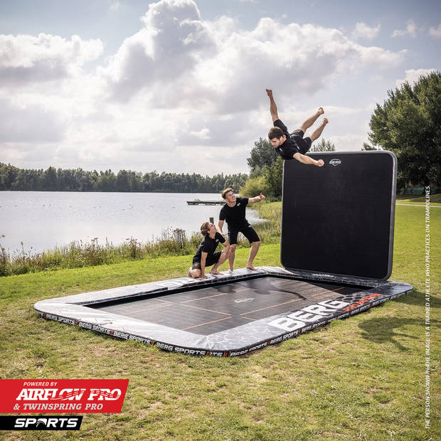 BERG Trampoline Ultim Pro Bouncer - Flatground - 500 x 300 cm - Met Aerowall - Zwart / Grijs - Airflow PRO Springmat