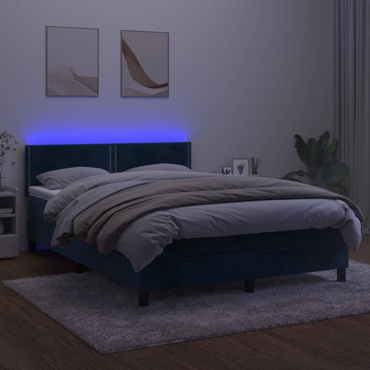 The Living Store Boxspring - Donkerblauw fluweel - 203x144x78/88 cm - Verstelbaar hoofdbord - LED-verlichting - Pocketvering matras - Huidvriendelijk topmatras