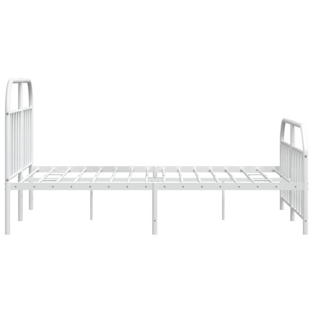 vidaXL Bedframe met hoofd- en voeteneinde metaal wit 140x200 cm